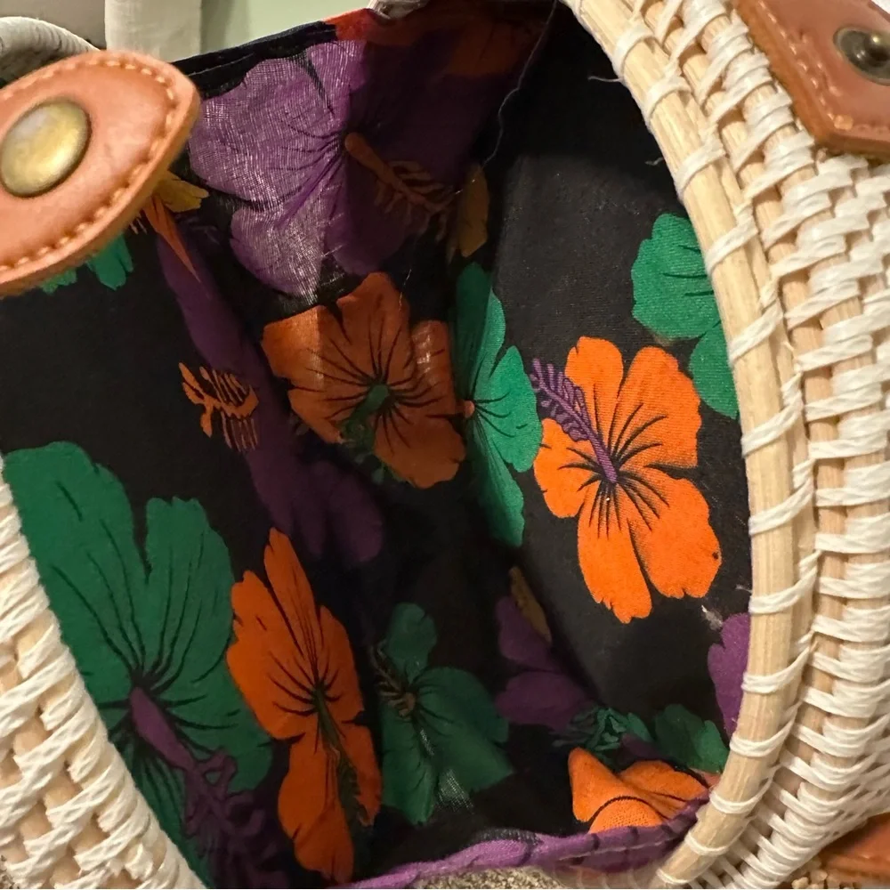 Boho Round Woven Rattan Canteen Crossbody Bag with Tropical Floral Lining